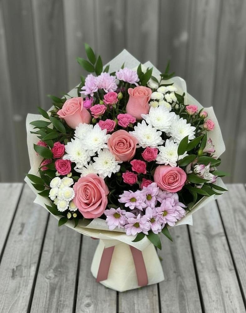 Букет цветов из: Альстромерии, Гвоздики, Розы и Хризантемы в Красногородске