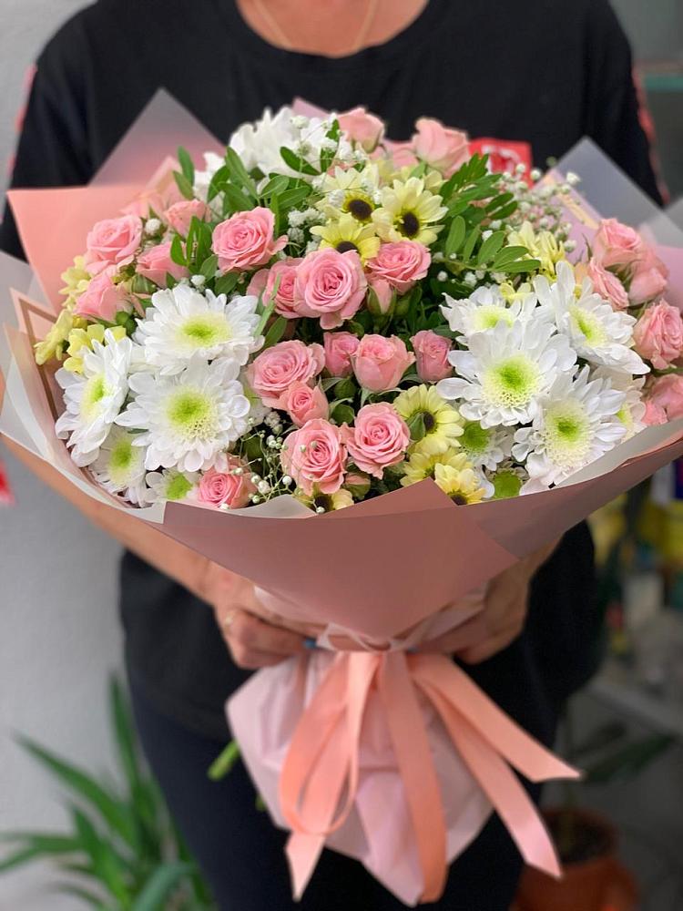 Букет цветов из: Розы и Хризантемы в Красногородске