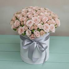 Цветочная композиция из Розы в шляпной коробке в Красногородске