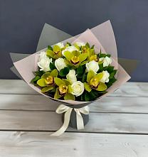 Букет цветов из:  Орхидеи и Розы в Красногородске