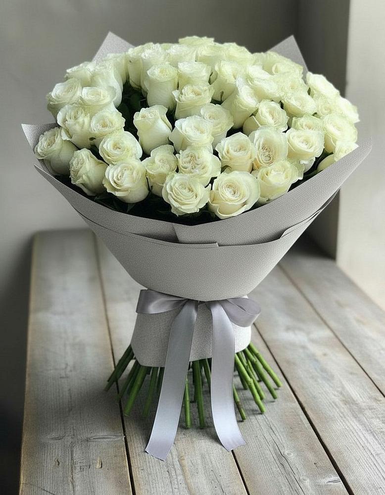 Букет 35 Белых роз в Красногородске
