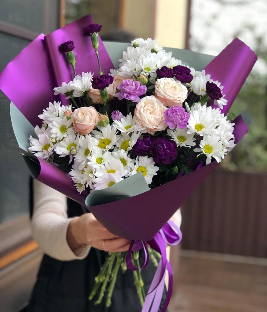 Букет цветов из: Хризантемы, Гвоздики и Розы в Красногородске