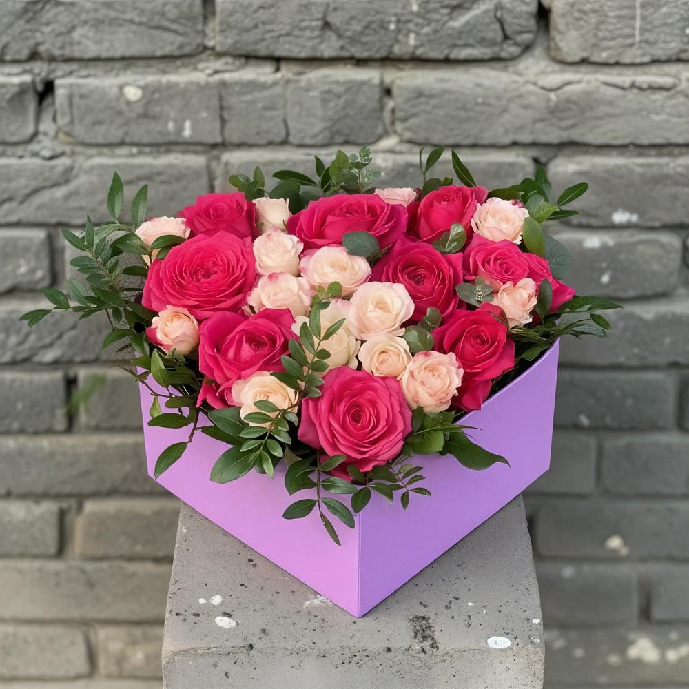Цветочная композиция из Розы в коробке в Красногородске