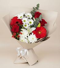 Букет цветов из:  Розы, Хризантемы, Герберы и Лилии в Красногородске