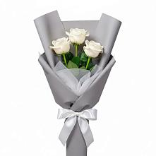 Букет 3 белые розы в Красногородске