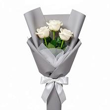 Букет 3 белые розы в Красногородске