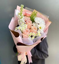 Букет цветов из:  Хризантемы и Розы в Красногородске