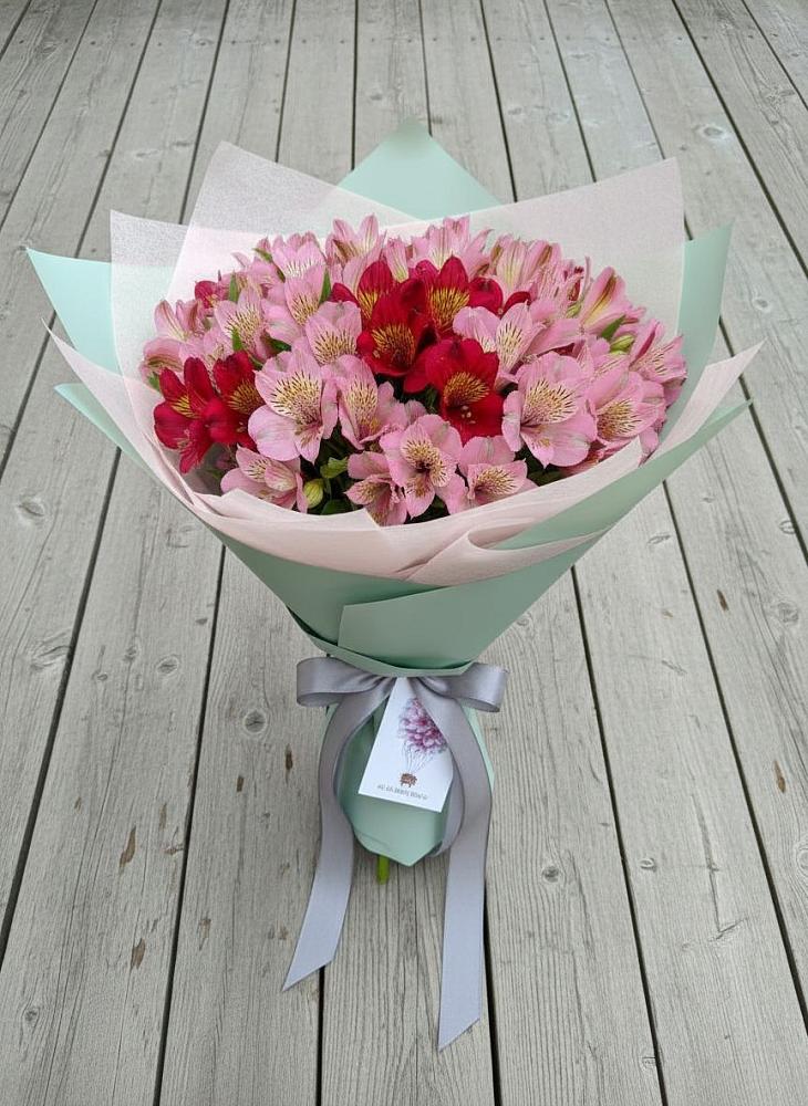 Букет цветов из: Альстромерии в Красногородске