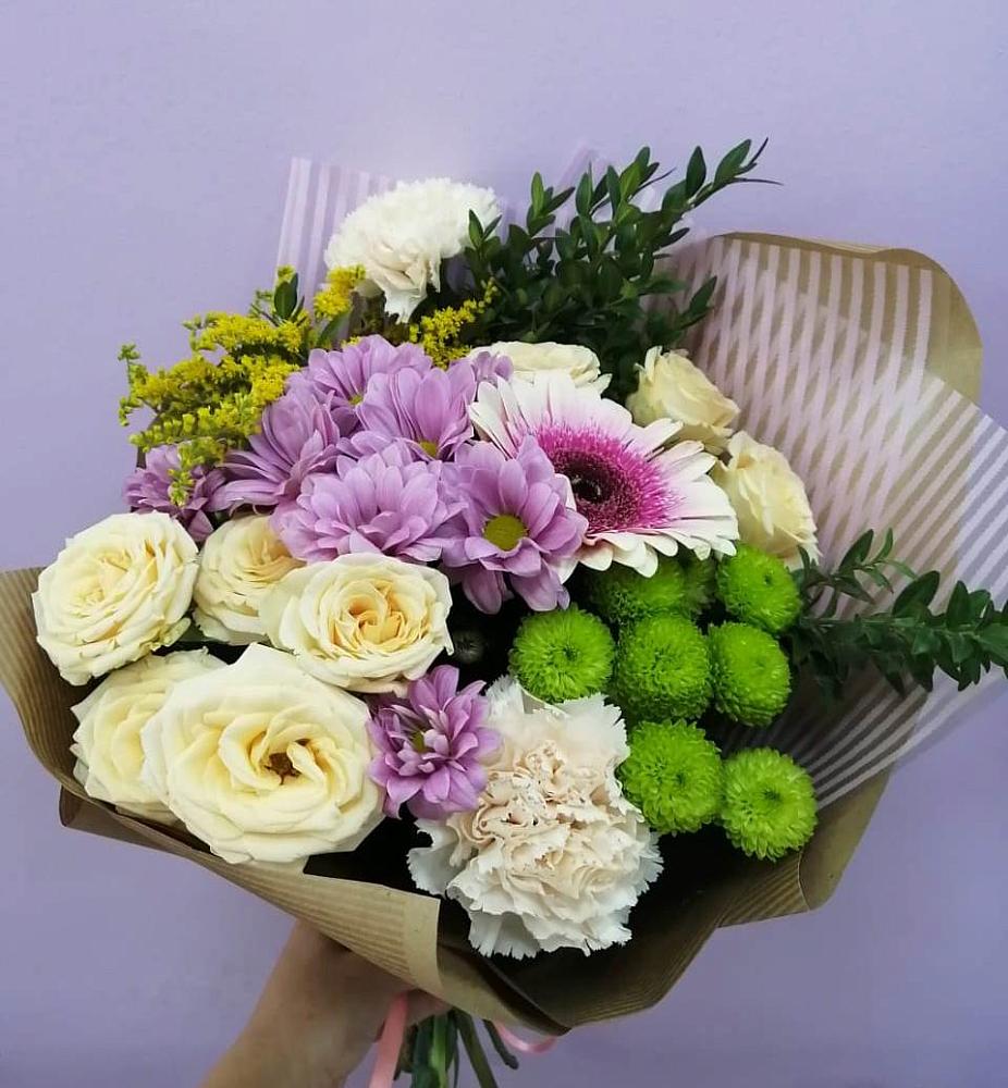 Букет цветов из: Хризантемы, Розы, Гвоздики и Герберы в Красногородске