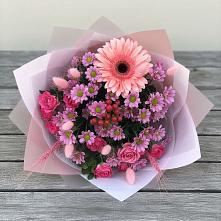 Букет цветов из:  Розы, Герберы и Хризантемы в Красногородске