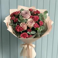 Букет цветов из:  Гвоздики и Розы #REPLACE_PRED# Красногородске