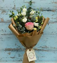 Букет цветов из:  Розы и Лизиантусы в Красногородске