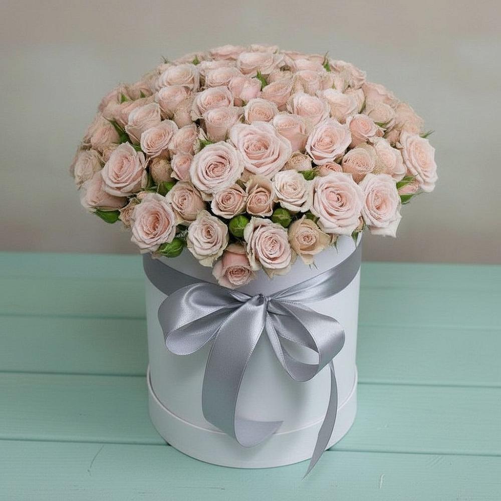 Цветочная композиция из Розы в шляпной коробке в Красногородске